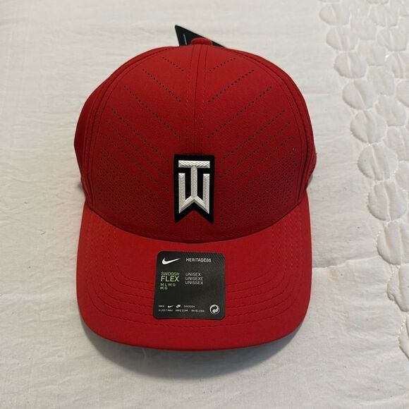 Nike TW Tiger Woods Collections Legacy 91 Golf Cap Red Hat Fitted SIZE  M/L NWT - Picture 1 of 10